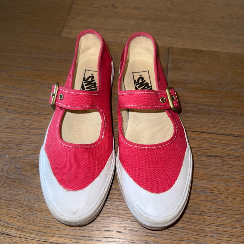 Vans Tomato Red Women’s Mary Jane Sneakers Size 7